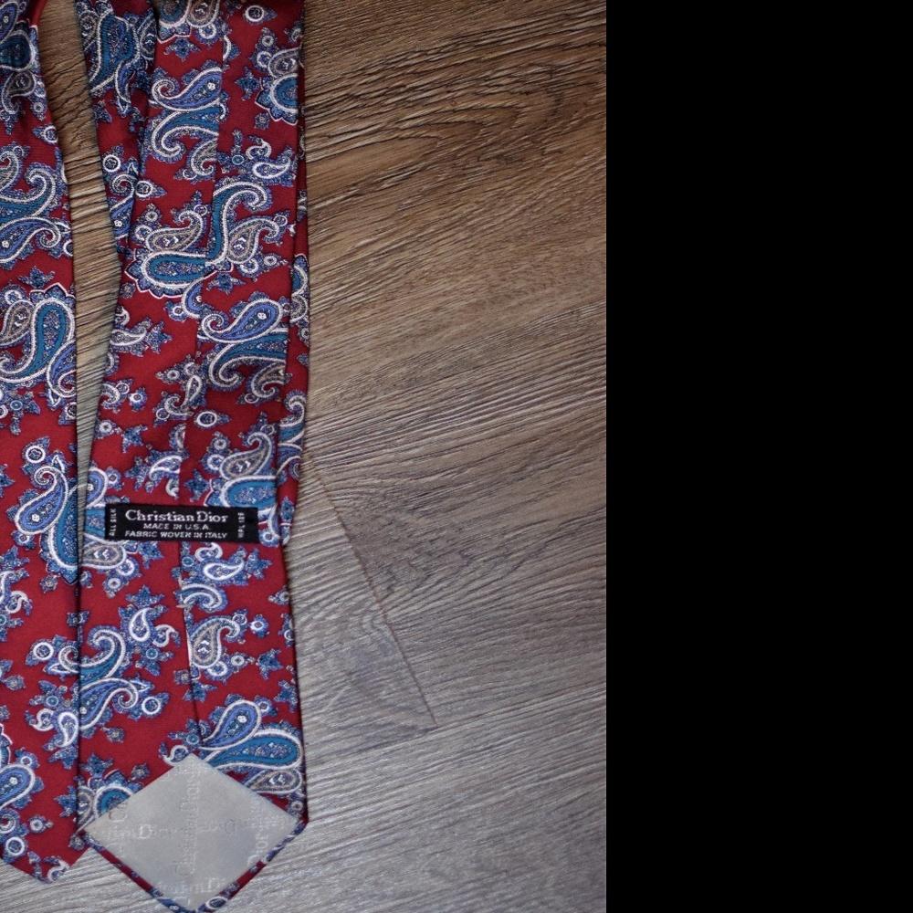 CHRISTIAN DIOR Italian Silk Red Paisley Tie - Picture 4 of 6